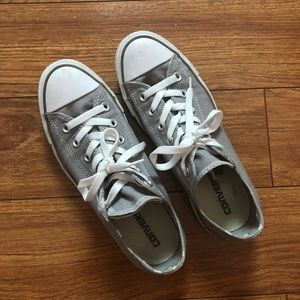 Converse size 8 woman’s